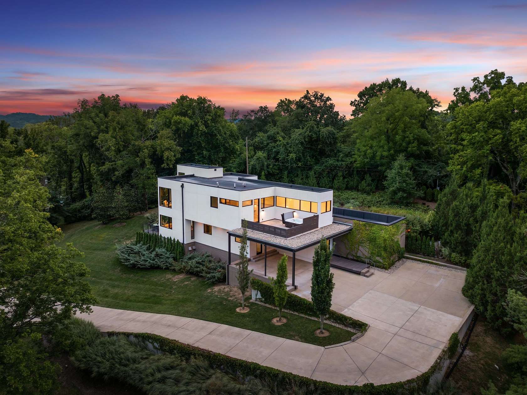 1.84 Acres of Land with Home for Sale in Nashville, Tennessee