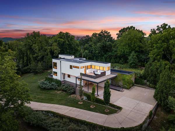 1.84 Acres of Land with Home for Sale in Nashville, Tennessee