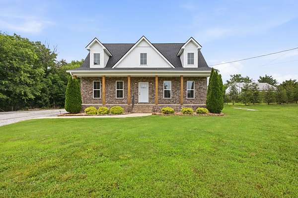 5 Acres of Land with Home for Sale in Chapel Hill, Tennessee
