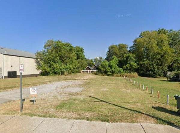 0.4 Acres of Commercial Land for Sale in Clarksville, Tennessee