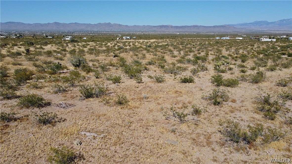 2 Acres of Residential Land for Sale in Golden Valley, Arizona