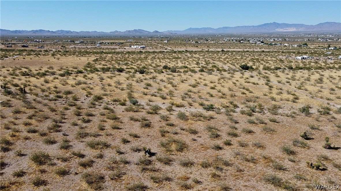 3.33 Acres of Residential Land for Sale in Golden Valley, Arizona