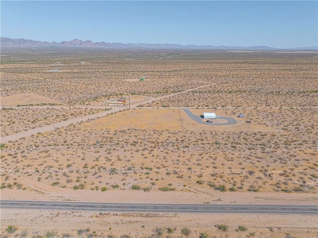1 Acre of Residential Land for Sale in Golden Valley, Arizona