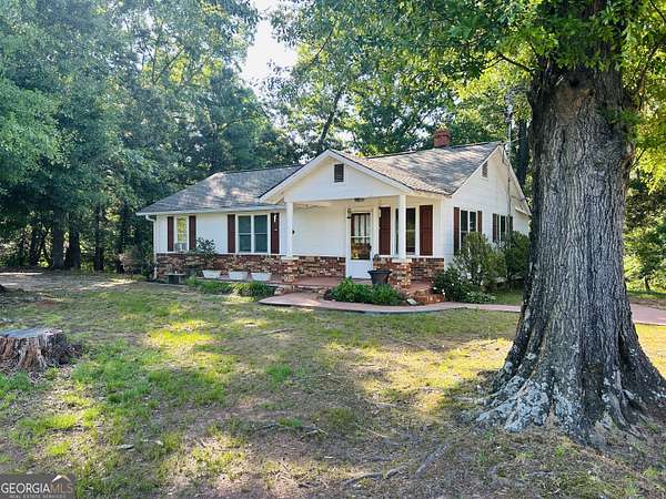 18 Acres of Land with Home for Sale in Cornelia, Georgia