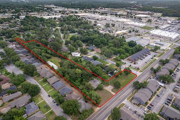 4 Acres of Improved Mixed-Use Land for Sale in Tyler, Texas