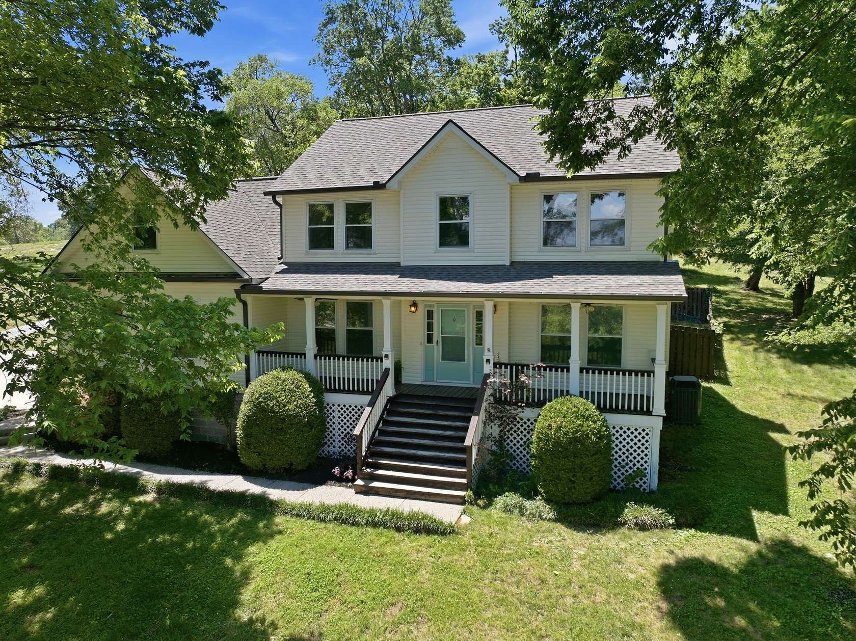 2 Acres of Land with Home for Sale in Franklin, Tennessee