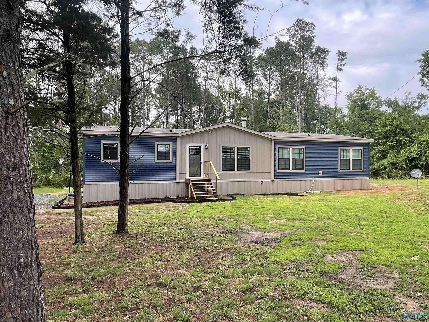 3 Acres of Land with Home for Sale in Guntersville, Alabama
