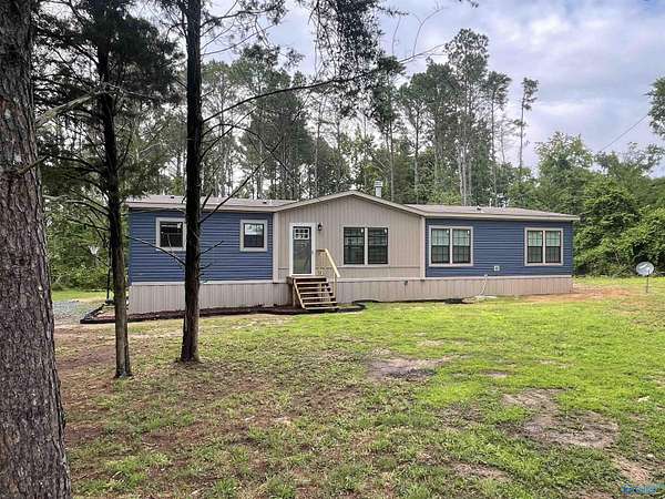 3 Acres of Land with Home for Sale in Guntersville, Alabama