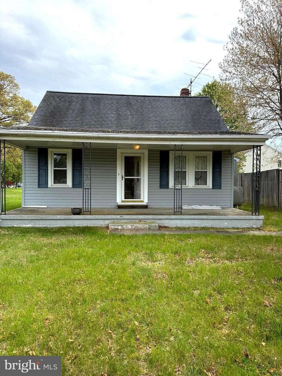 2 Acres of Land with Home for Sale in Waldorf, Maryland