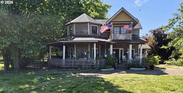 4 Acres of Land with Home for Sale in Carlton, Oregon