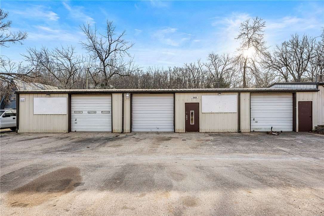 2.63 Acres of Improved Commercial Land for Lease in Rogers, Arkansas