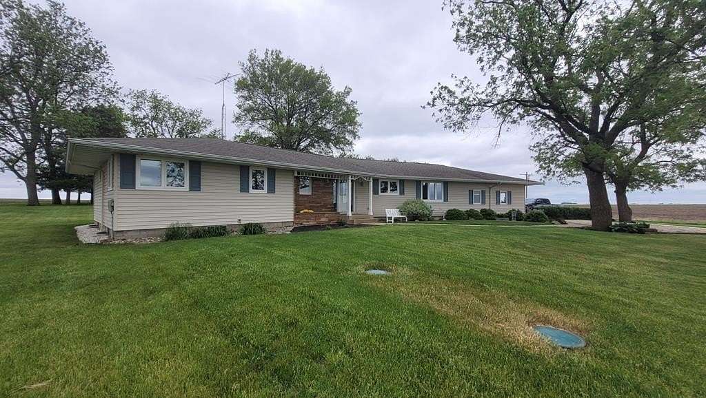 5 Acres of Improved Residential Land for Sale in Paton, Iowa