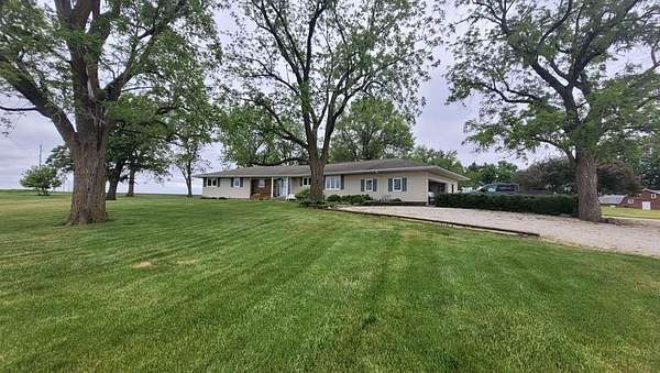 5 Acres of Improved Residential Land for Sale in Paton, Iowa