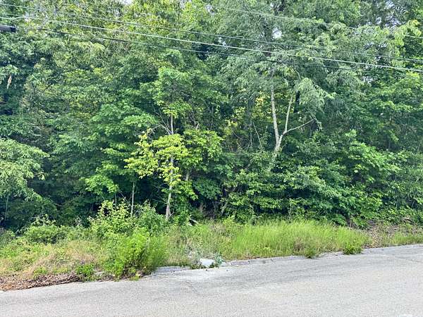 1.5 Acres of Residential Land for Sale in Harrison, Tennessee