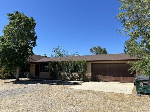 2.5 Acres of Land with Home for Sale in Lancaster, California