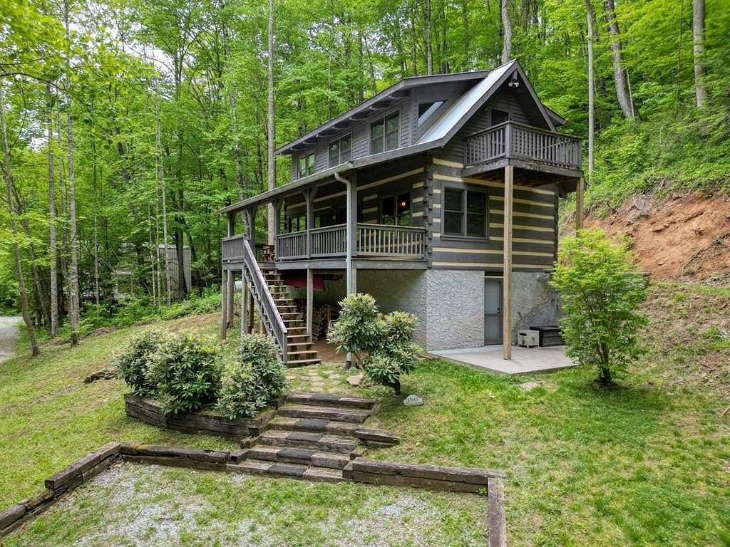 3.5 Acres of Land with Home for Sale in Hayesville, North Carolina