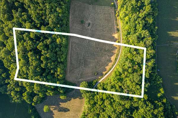 8 Acres of Residential Land for Sale in Pulaski, Tennessee