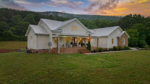18 Acres of Recreational Land with Home for Sale in Whitwell, Tennessee