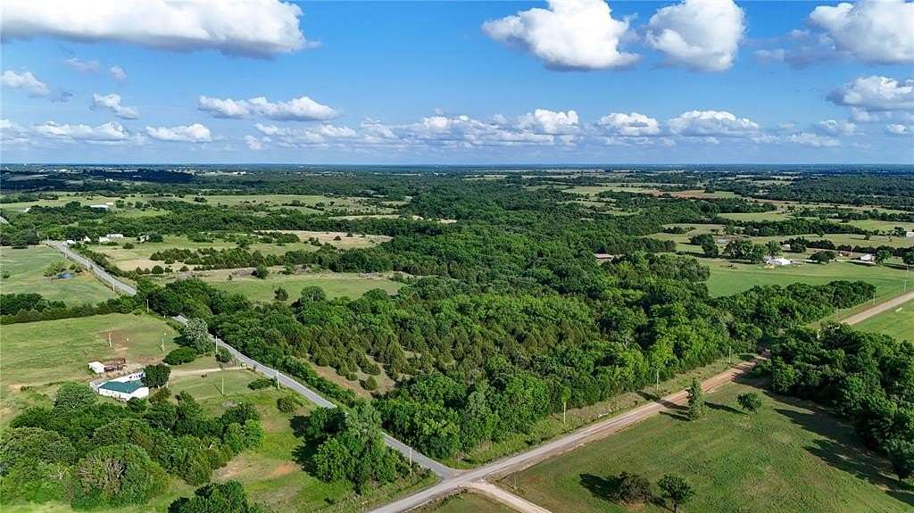 10 Acres of Residential Land for Sale in Prague, Oklahoma