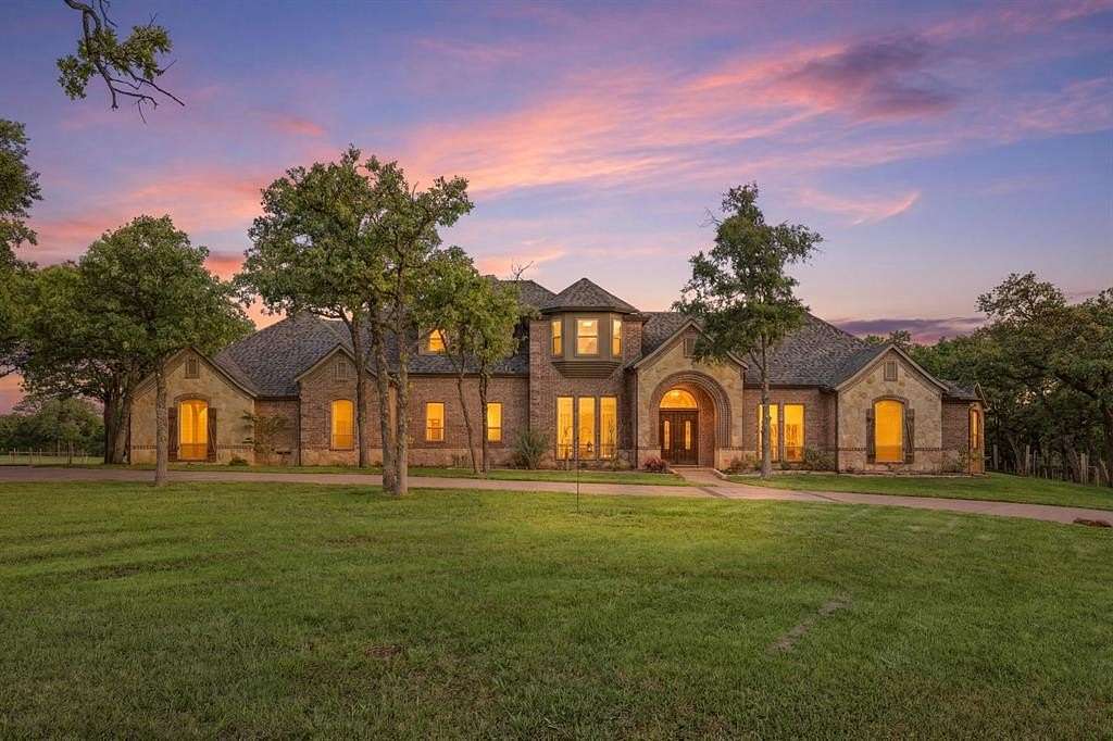 8.68 Acres of Land with Home for Sale in Bartonville, Texas