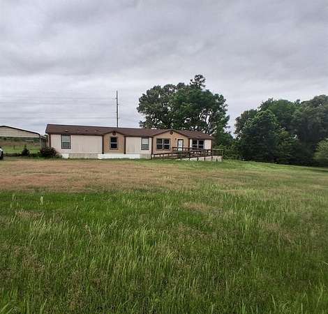3.88 Acres of Land with Home for Sale in Texarkana, Texas