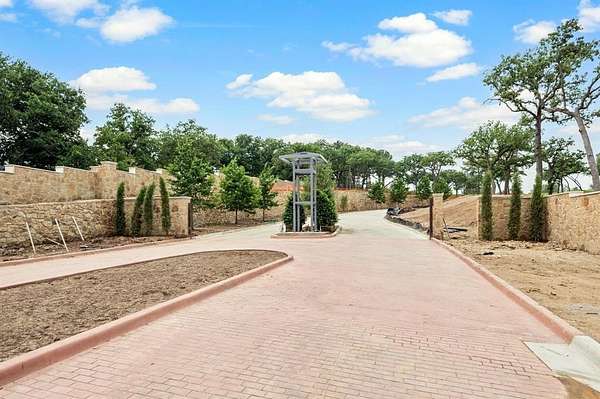 1 Acre of Residential Land for Sale in Colleyville, Texas
