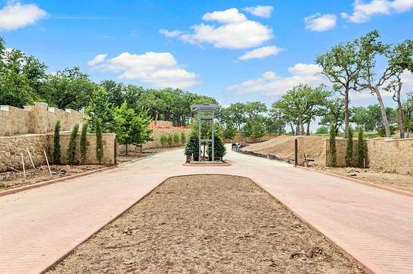 1 Acre of Residential Land for Sale in Colleyville, Texas