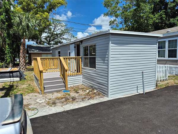 0.69 Acres of Land with Home for Lease in St. Petersburg, Florida