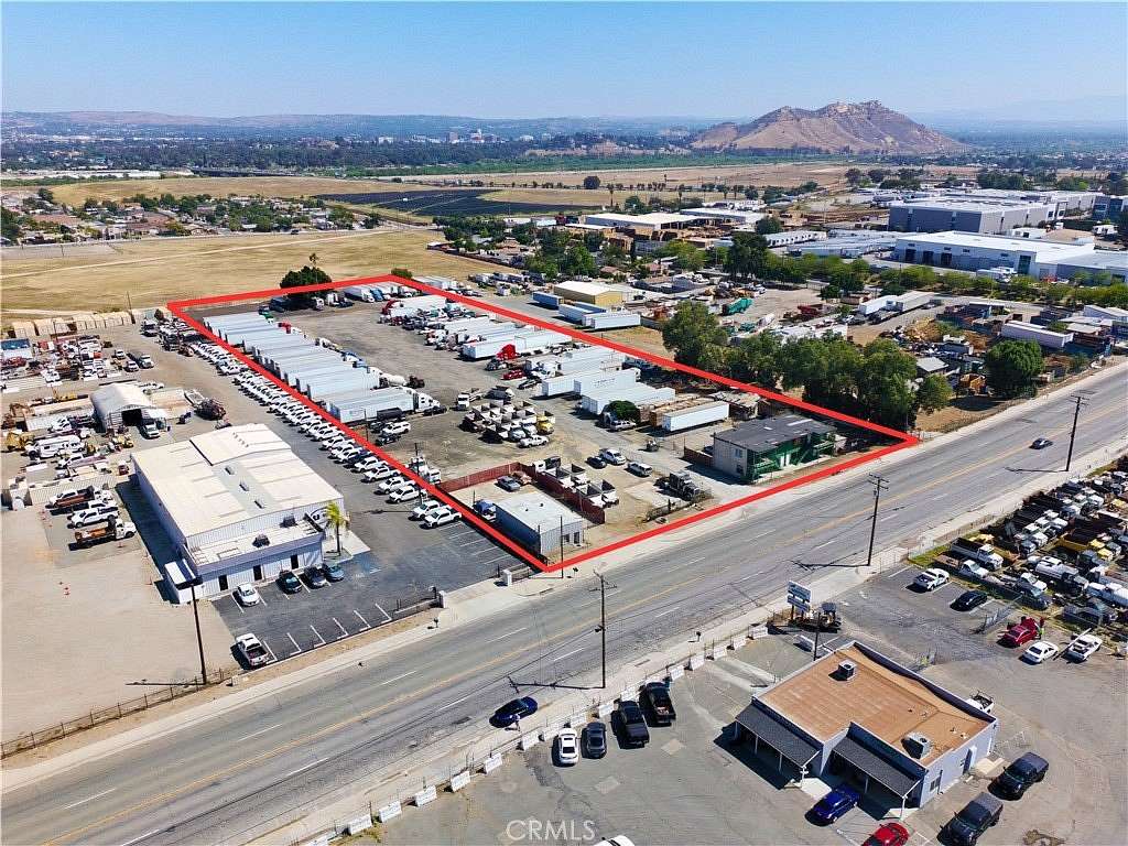 2.29 Acres of Improved Commercial Land for Sale in Jurupa Valley, California
