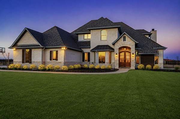 1.5 Acres of Land with Home for Sale in Rockwall, Texas