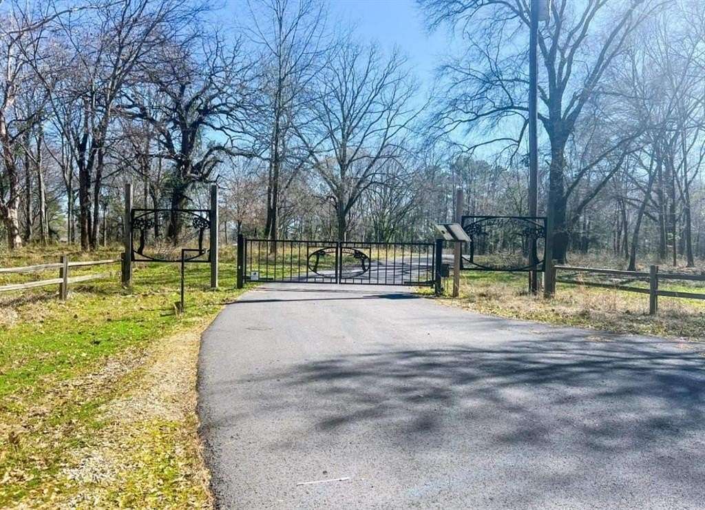 11 Acres of Land for Sale in Pittsburg, Texas
