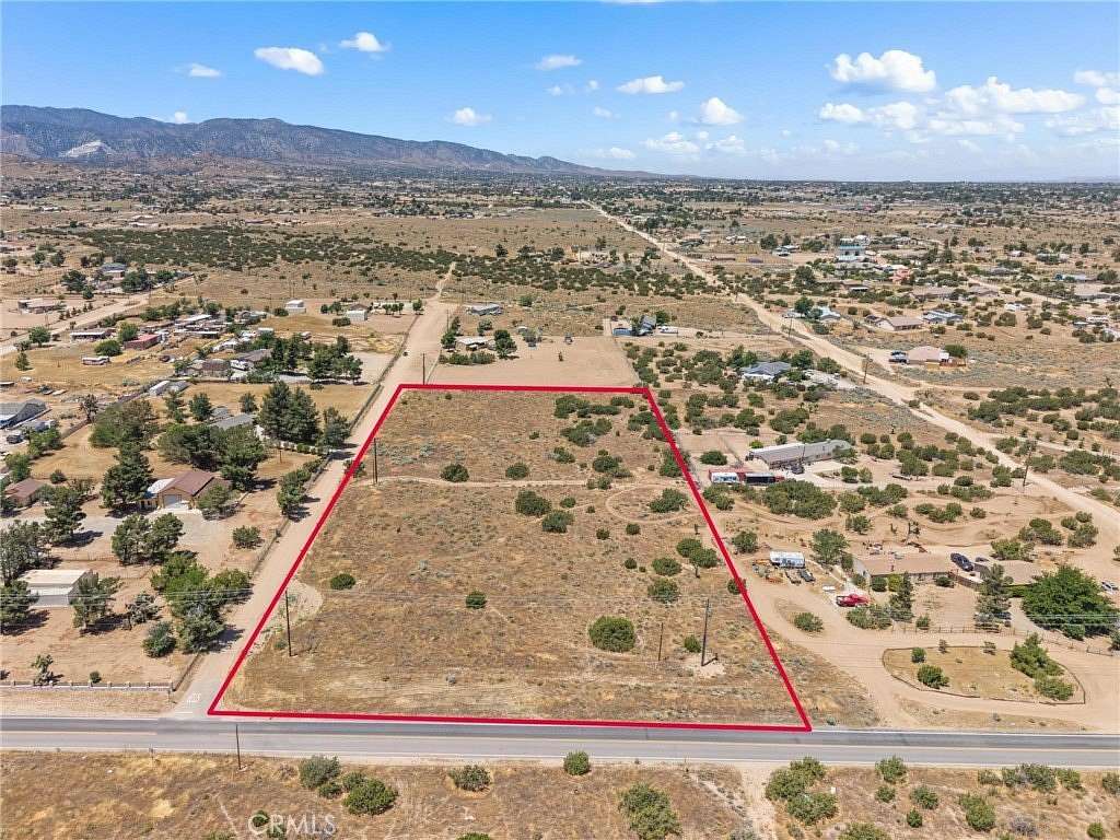 4.67 Acres of Residential Land for Sale in Phelan, California