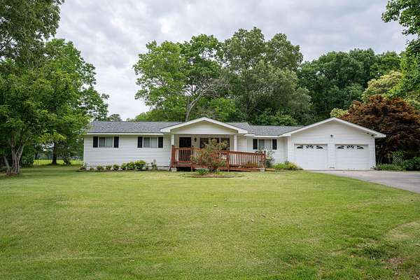 2.3 Acres of Land with Home for Sale in Trenton, Georgia