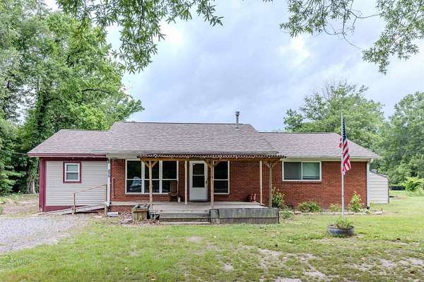 5 Acres of Land with Home for Sale in Oppelo, Arkansas