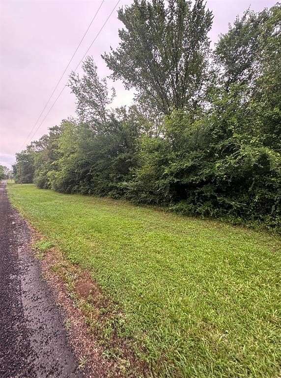 3 Acres of Mixed-Use Land for Sale in Mount Pleasant, Texas