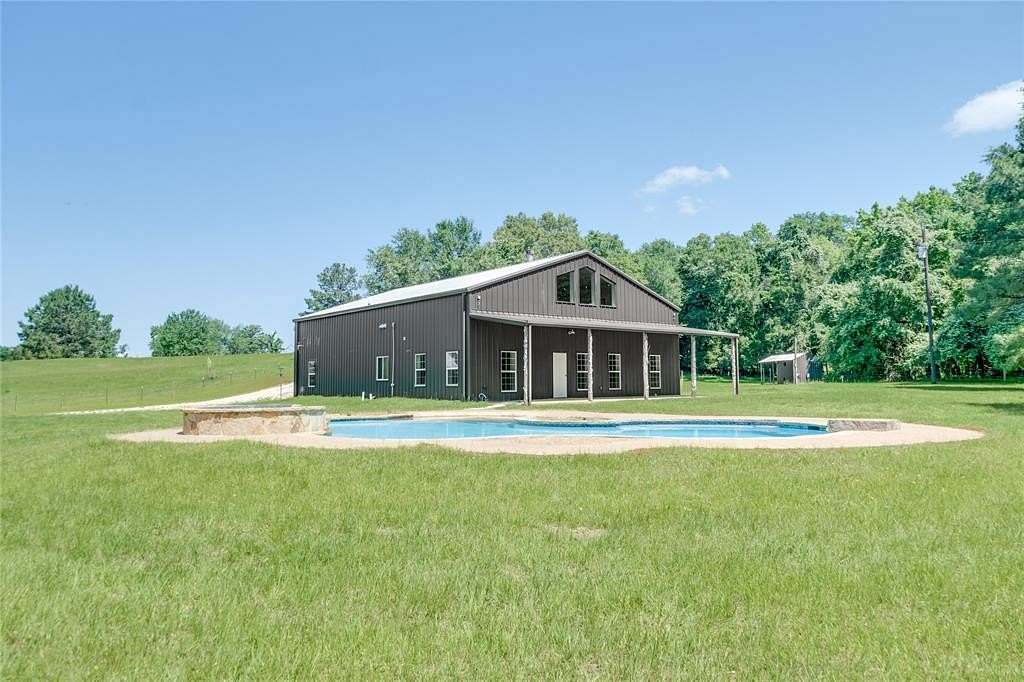 72 Acres of Agricultural Land with Home for Sale in Palestine, Texas