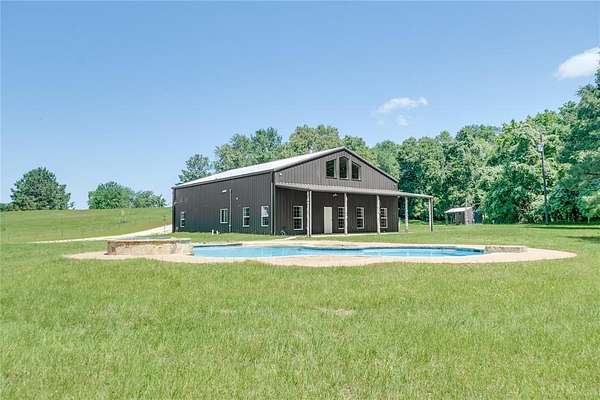 72 Acres of Agricultural Land with Home for Sale in Palestine, Texas