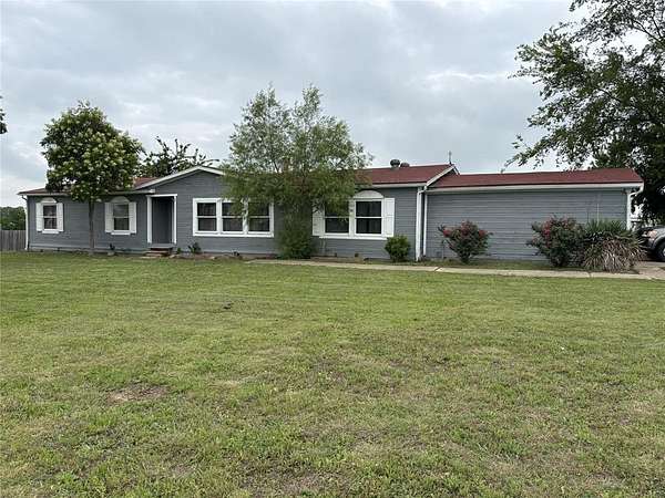 2 Acres of Land with Home for Sale in Quinlan, Texas