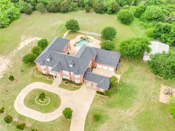 14 Acres of Mixed-Use Land for Sale in Midlothian, Texas
