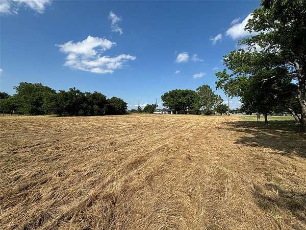 1.14 Acres of Commercial Land for Sale in Valley View, Texas