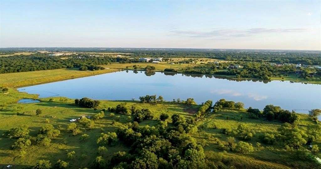 9.39 Acres of Residential Land for Sale in Rice, Texas