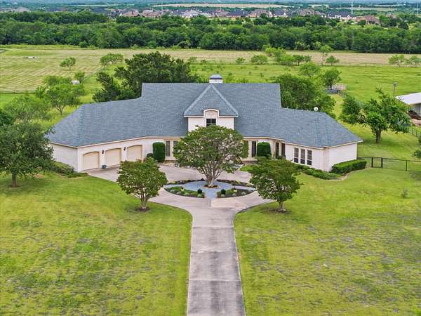 4.83 Acres of Land with Home for Sale in Rockwall, Texas