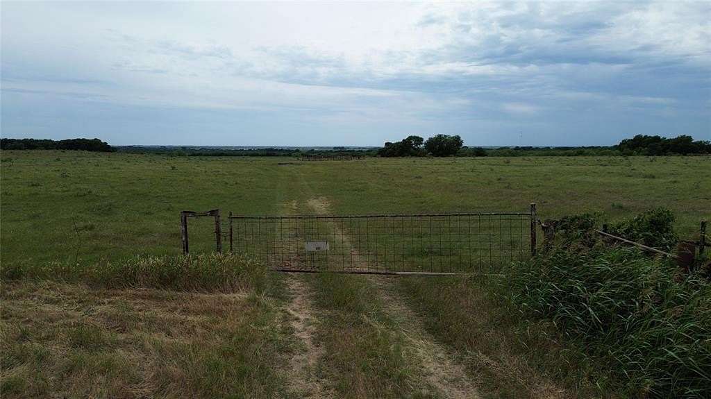 202 Acres of Land for Sale in Hillsboro, Texas