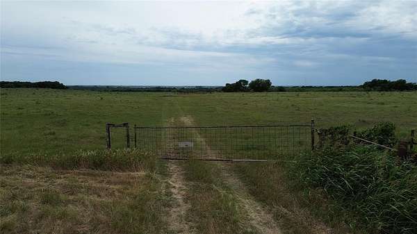 202 Acres of Land for Sale in Hillsboro, Texas