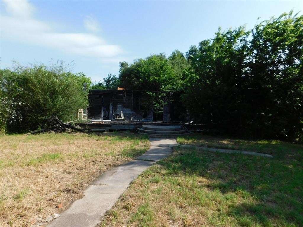 0.28 Acres of Land for Sale in Marlin, Texas