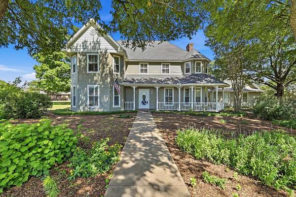 2 Acres of Land with Home for Sale in Melissa, Texas