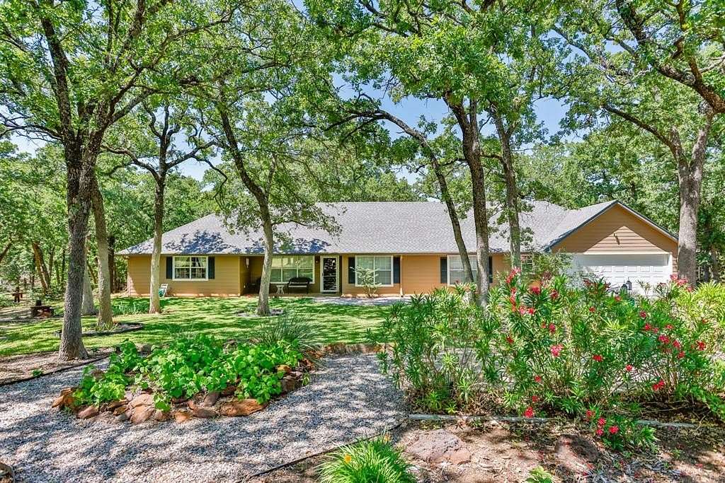 2.29 Acres of Land with Home for Sale in Gainesville, Texas