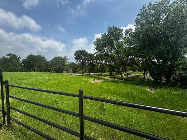 12 Acres of Land for Sale in Whitesboro, Texas