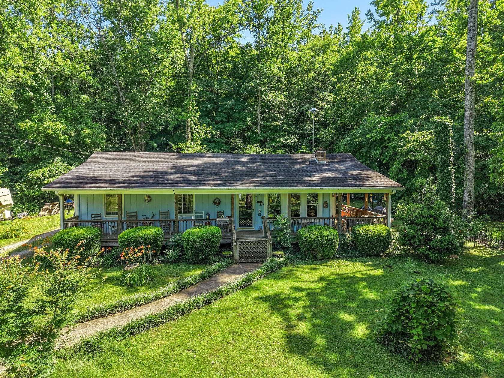 7.5 Acres of Land with Home for Sale in Ashland City, Tennessee