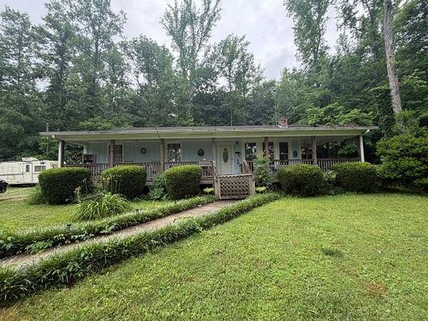 7.5 Acres of Land with Home for Sale in Ashland City, Tennessee